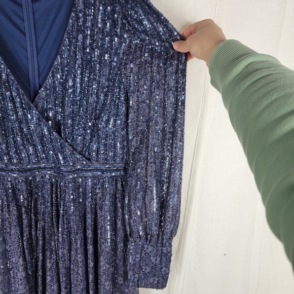 Mac Duggal size 14 Beaded Lace Longsleeve Wrap Over Midnight Navy 93679D dress - Picture 13 of 16